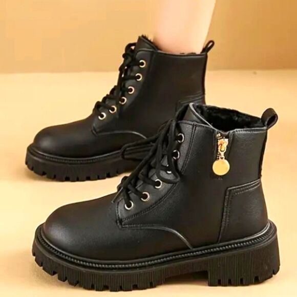 Chic black thick sole boots sz 9.5 - Picture 1 of 5